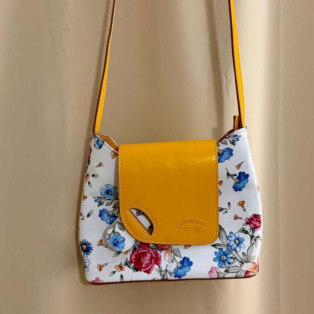 L’Artigiano Italian Leather Yellow Floral Women's Bag